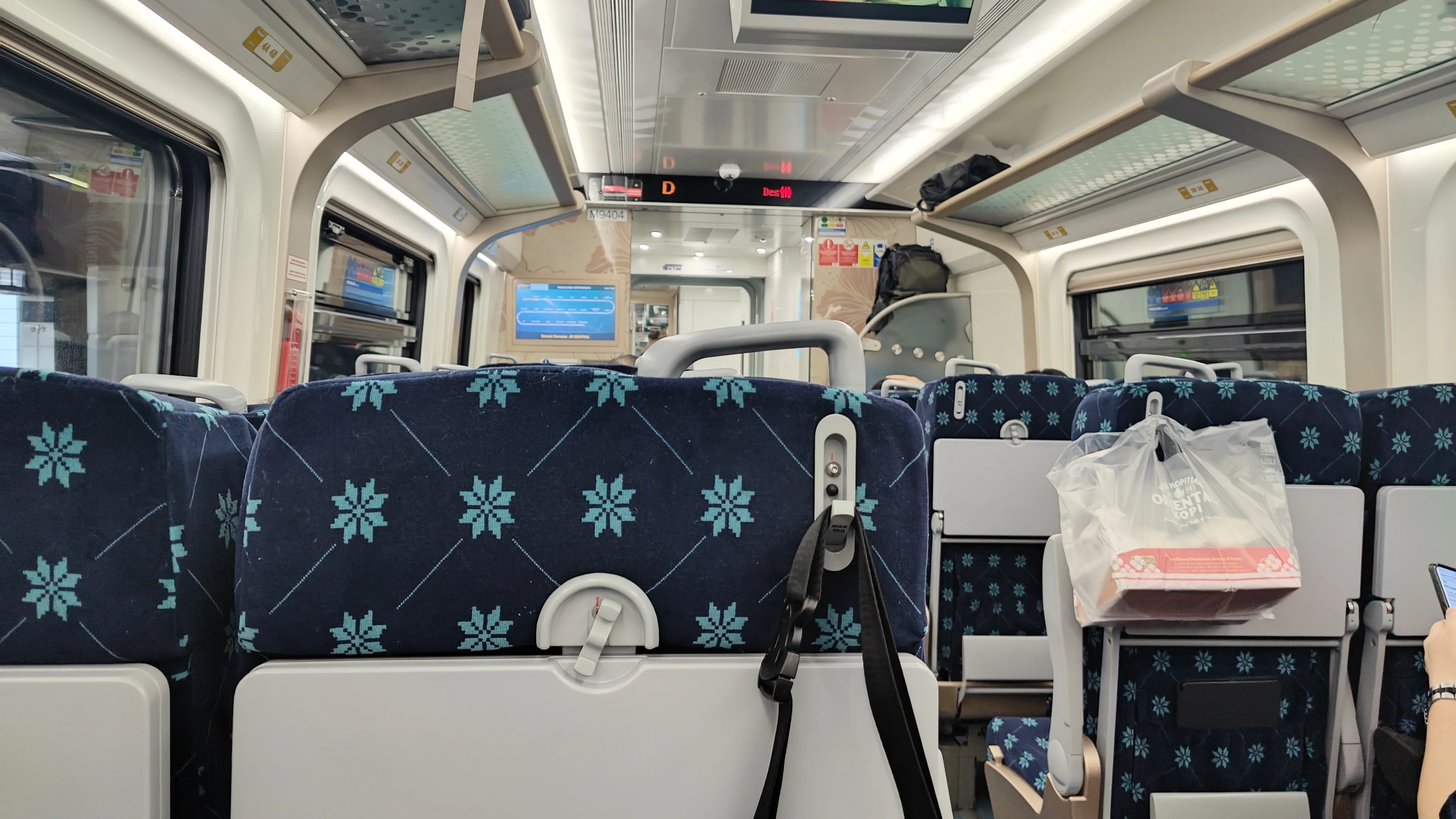 KTM車内。新しくて快適な座席